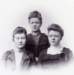 mogelijktrijntjetijdens18661958wubbienatijdens18671912enettjerenken1883gmderkpostisgelijkaanfoto49uitalbumbastiaans_small.jpg