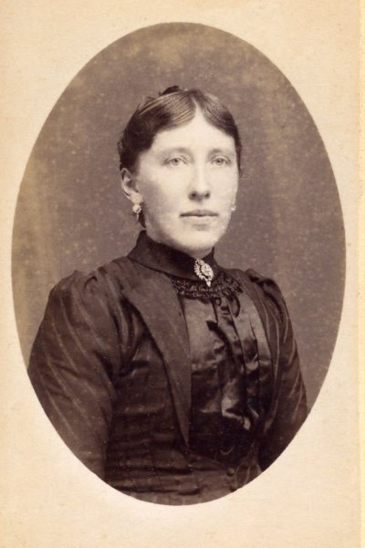 geertruidadoornbos18571926evottosamuelheeres18581938.jpg