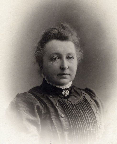 reginadoornbos18601934evklaaslesterhuis185919072.jpg