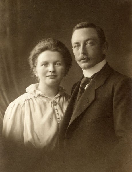 adolfheeres18881965engrietjehoving18941948.jpg