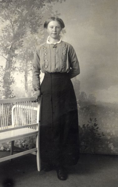 marchienahidding18971985.jpg