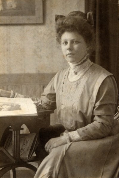 meggelinamarialutgerdinastarke1889.jpg