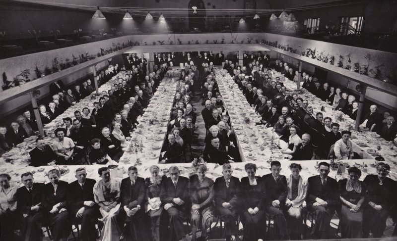 feestdinertergelegenheidvanhet50jarigbestaanvandestrokartonfabriekdetoekomstinhotelpanmantescheemda.jpg