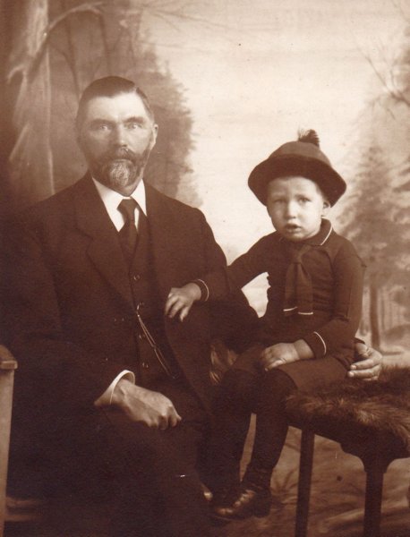 menso18651950metzijnkleinzoonmenzojanberendstarke19192004.jpg