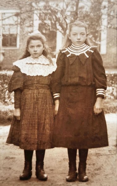 grietjevanderveen18971987enhebina18991997vanderveen.jpg