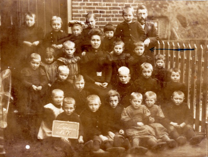 jantjemulder189219816jaarschoolsiddeburenmeesterdijkenjufrschierbeekaaltjedijk.jpg