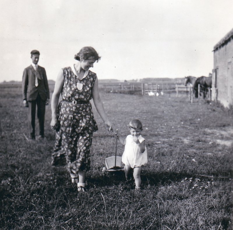 peteruspieterwijk19031979enhiektjerenken19101994methunzoontje.jpg
