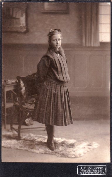 annaaleidaanniedojes18971980vrouwvandirkwesterdijk18931972.jpg