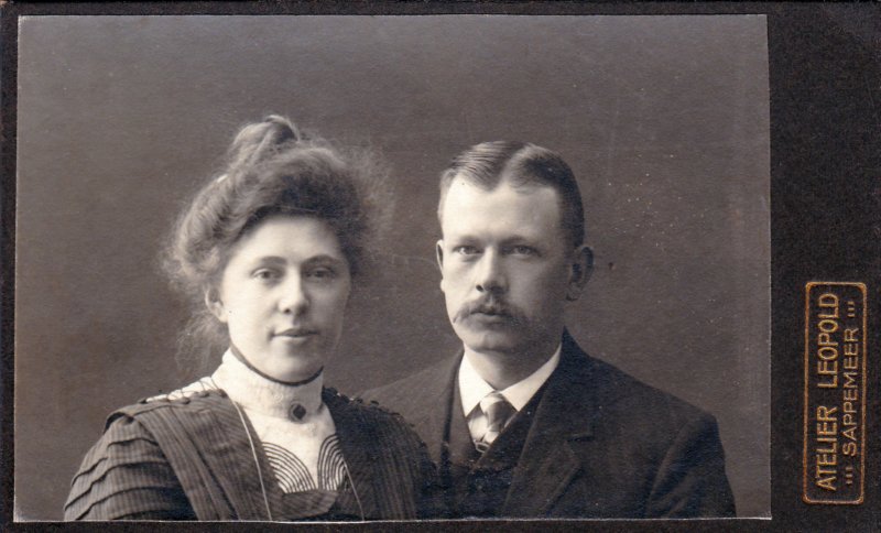 jantjemariemulder18861963enluppogroeneveld18861947haddeneencafetesappemeer.jpg