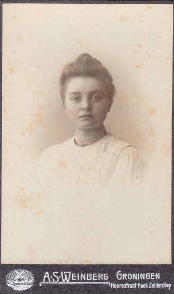 hillegondaannavanhoorn18851978.jpg