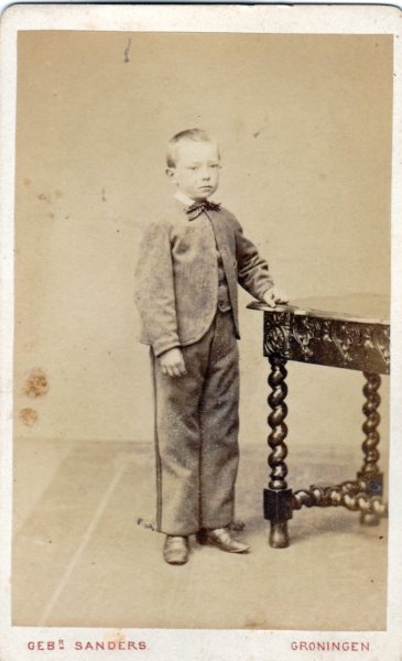 tjaartluitjeschillhornvanveen18611911manvanmartjepietersboukema18631932.jpg