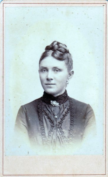 aafkeheikelinawiersema18621930vrouwvanharmhenning18511934.jpg