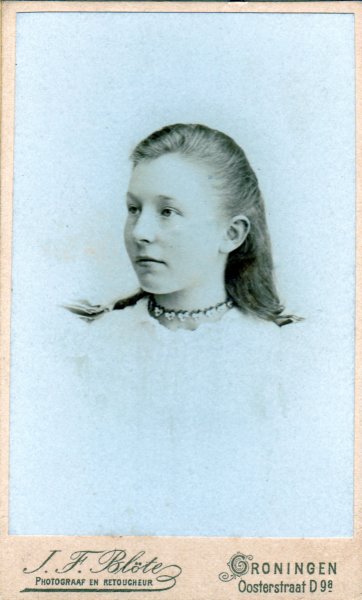 foskeschillhornvanveen18781971vrouwvanreinderwesterdijkzuideveld18791922.jpg