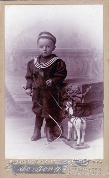 jacobmulder1900manvanhenderikafrederikageertruidamathijssen1902.jpg