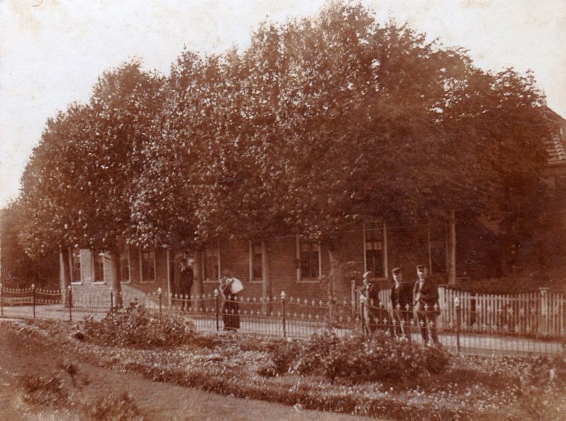 oudehuisopadusseldorp.jpg