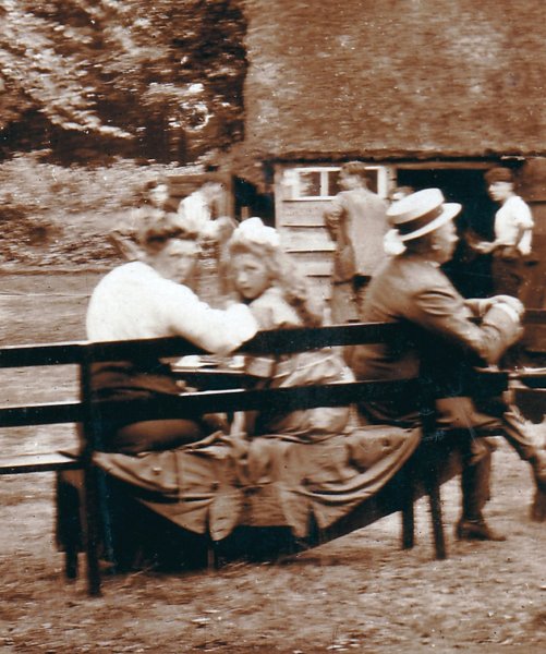 johannapieterdinalantinga18811974willemkornelisdusseldorp18791956enhiddapieterdinadusseldorp19081967.jpg