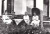 onbekendejohannapieterdinalantinga18811974henderikaeleonoradusseldorp19041989enjonkvrouwdrchristinamarthawichers19031997_small.jpg