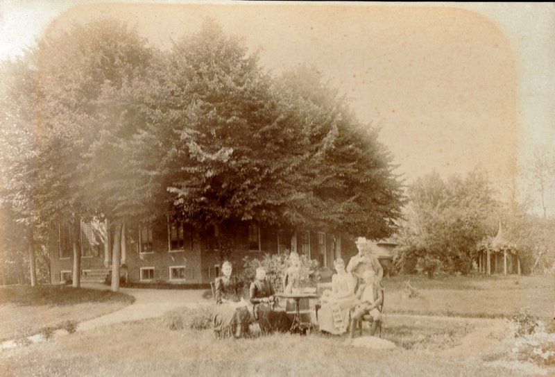tanteweltpietweltpadusseldorpkleinjongetjegriejeweltnaastpamogelijkbijboerderijinusquert.jpg